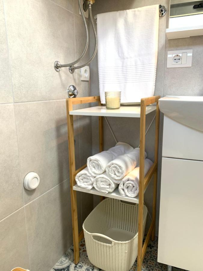 Markovic Village Apartments 울친 외부 사진