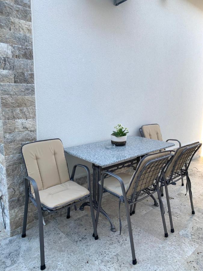 Markovic Village Apartments 울친 외부 사진