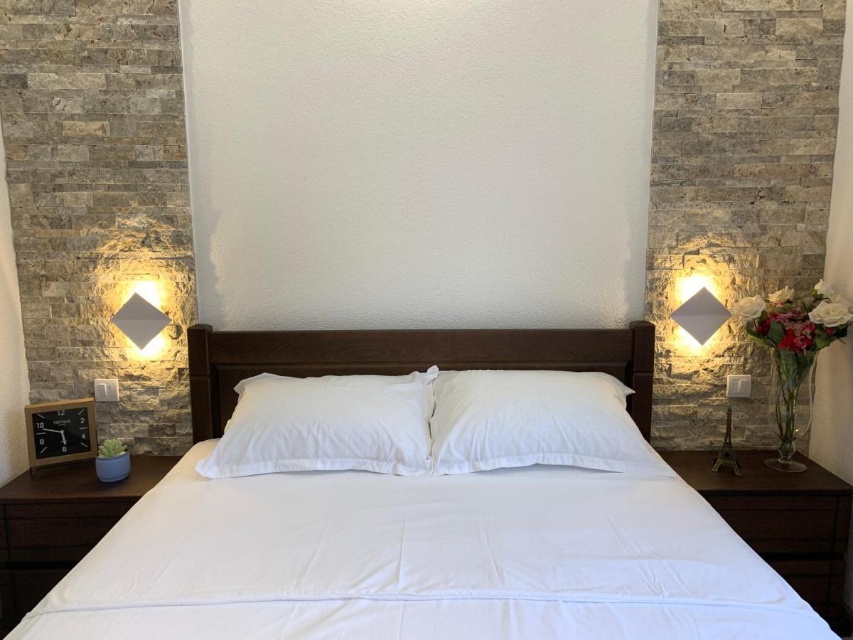 Markovic Village Apartments 울친 외부 사진