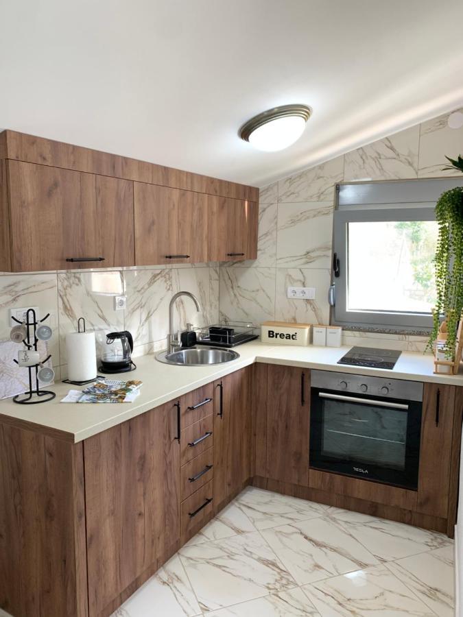 Markovic Village Apartments 울친 외부 사진